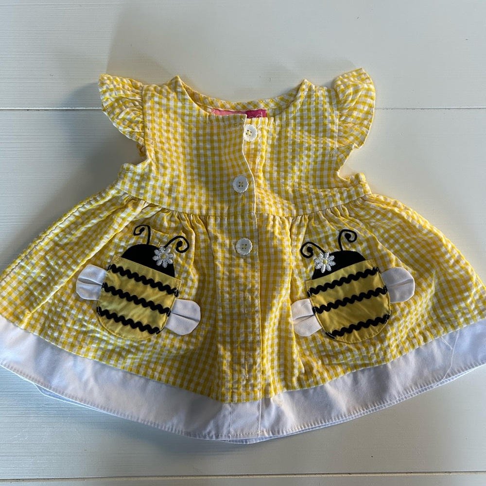 6mo Yellow Gingham Baby Dress with Bee Appliqué